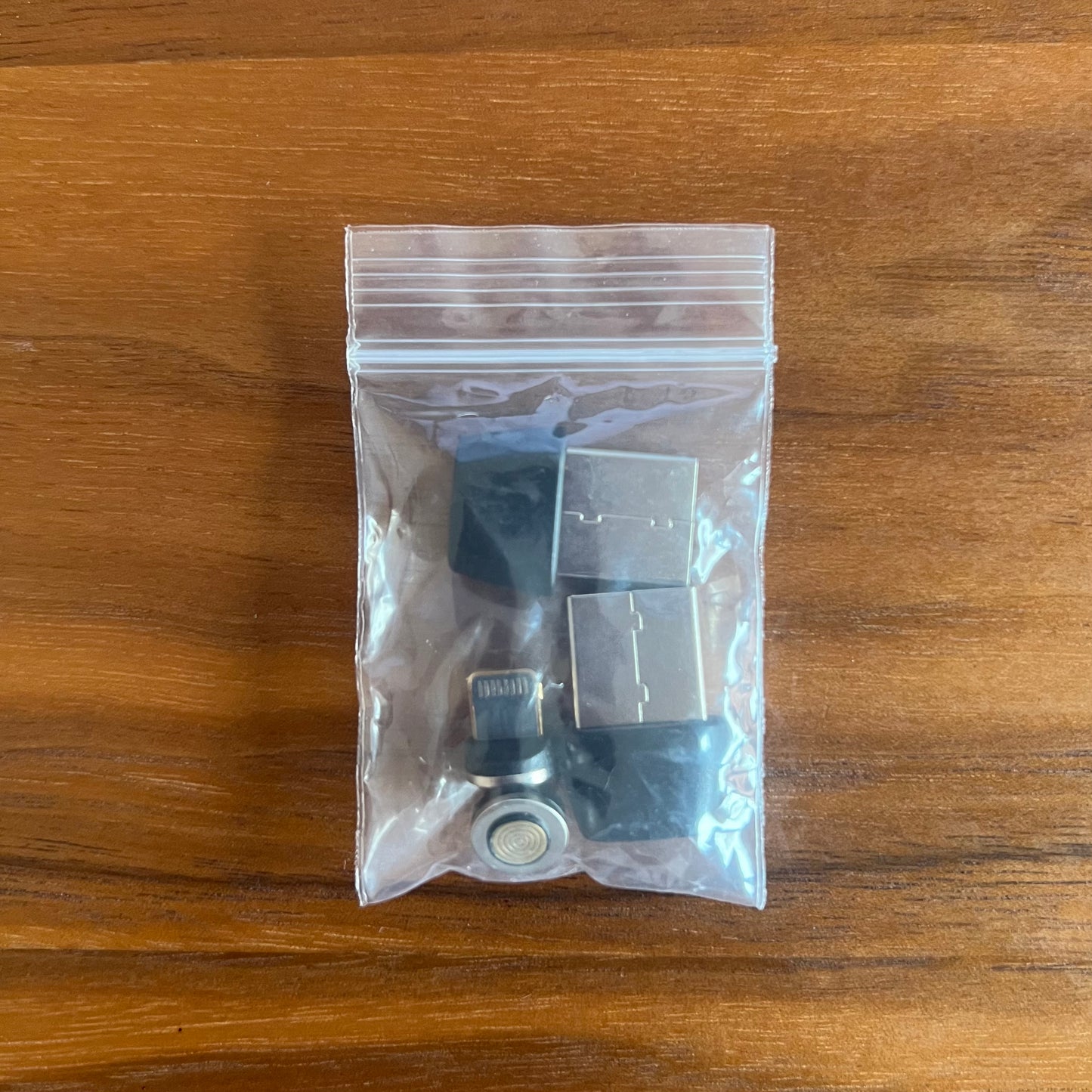 AirPods Max Gen 1 Connector Replacement Set for Walnut Stand